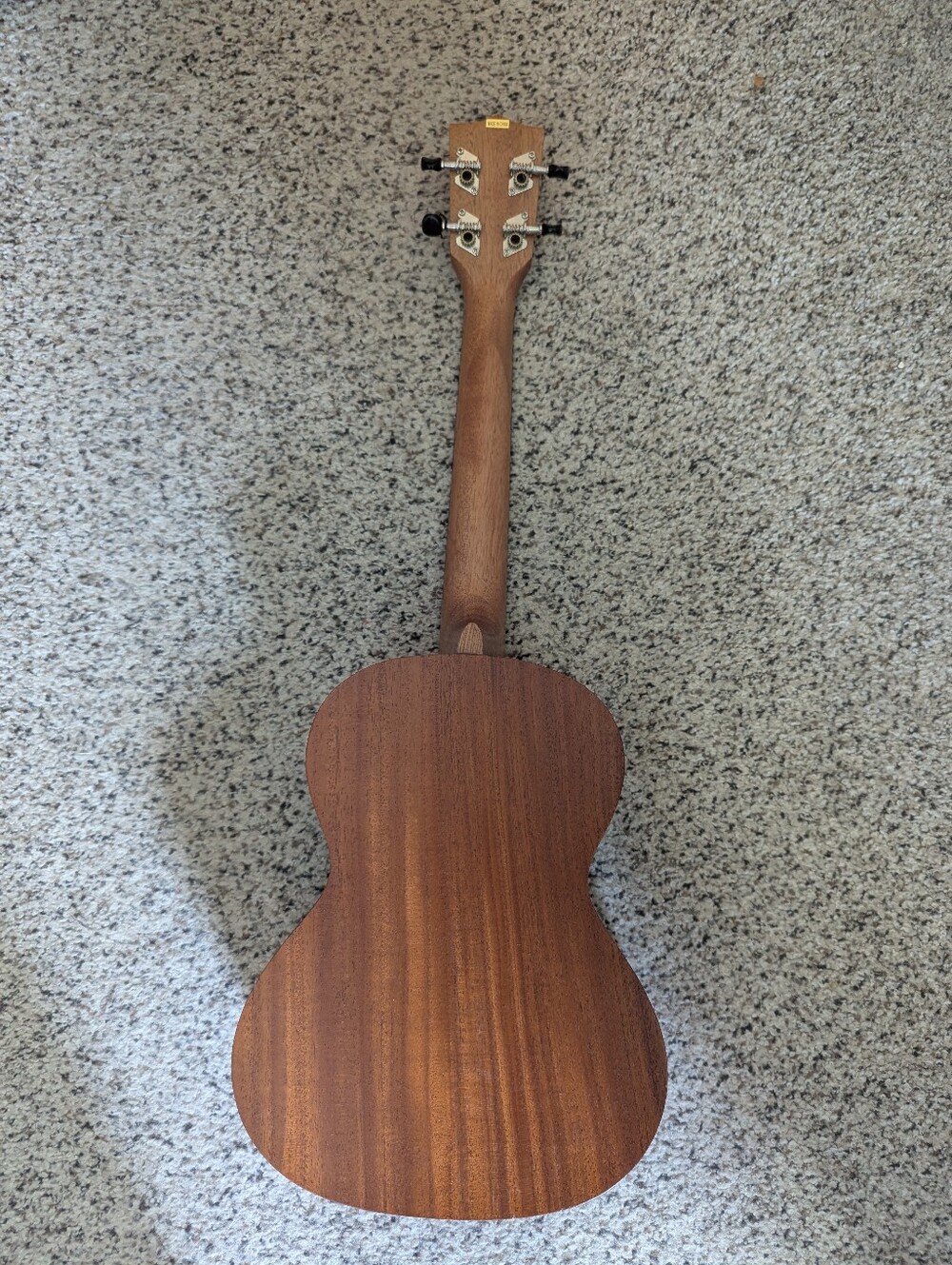 Kala Soprano Ukulele in Warm Mahogany - Picture 4 of 6